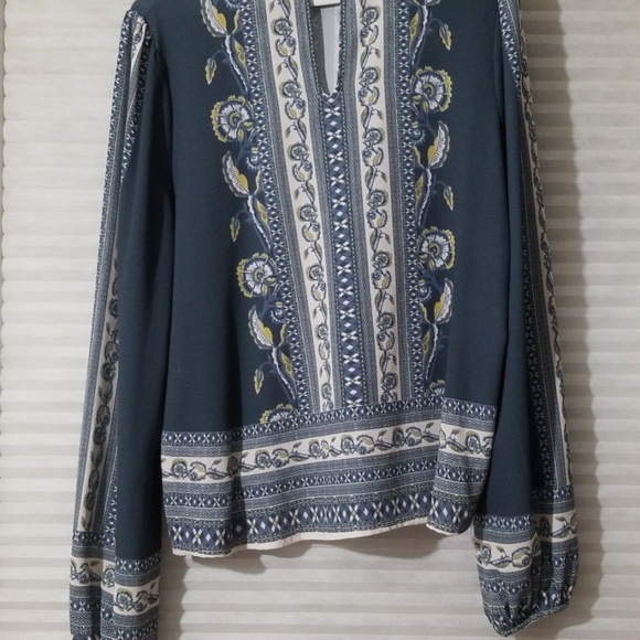 Blouse - Picture 3 of 3